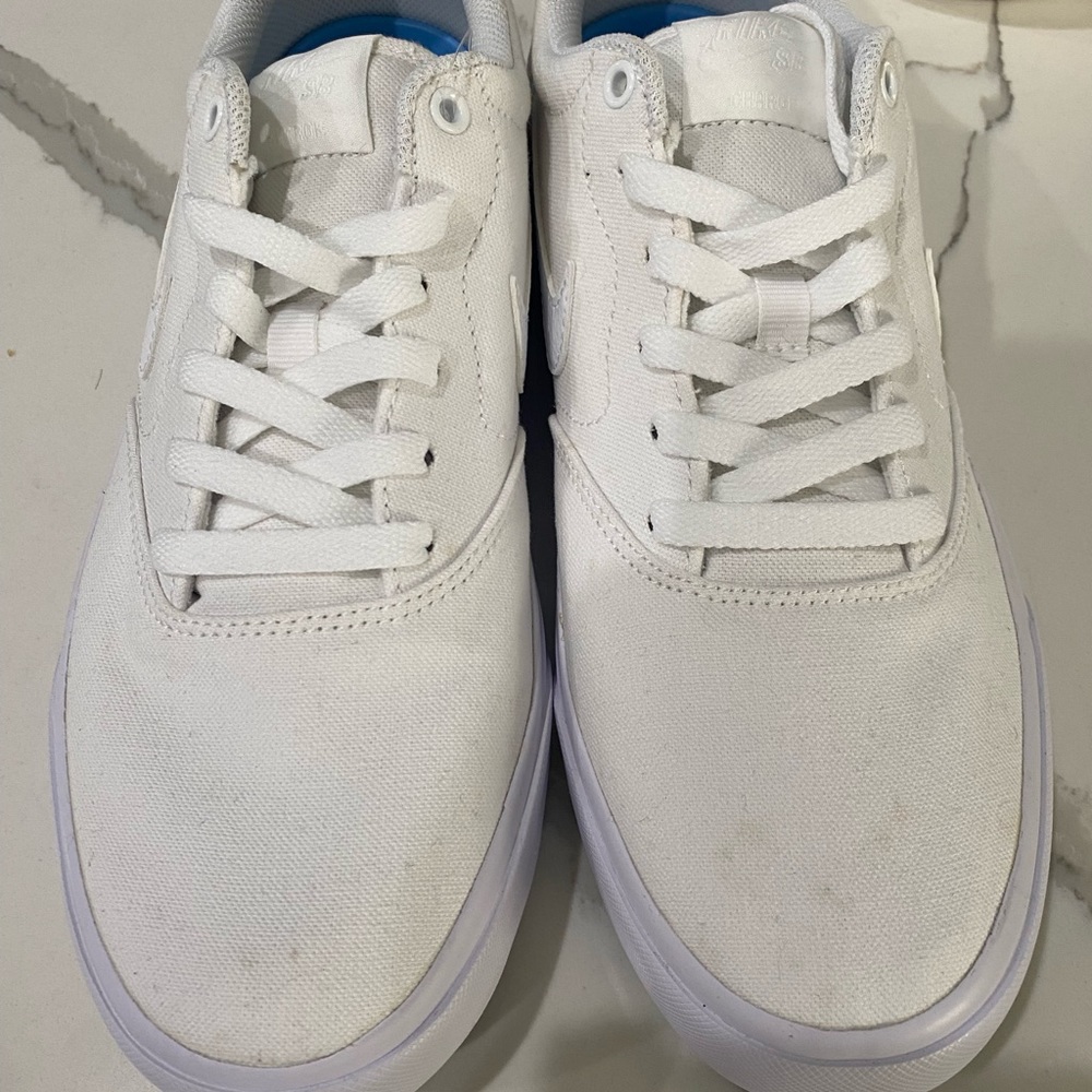 - Nike Unisex Adult-Fitness shoes - Picture 12 of 15